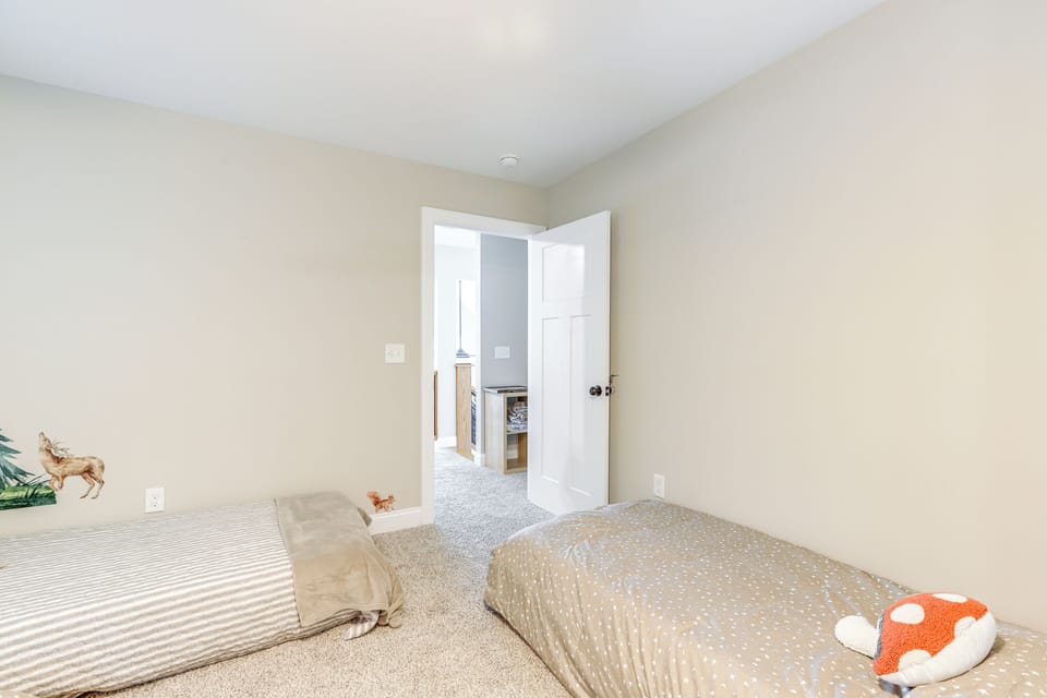House (3 Bedrooms) | Interior