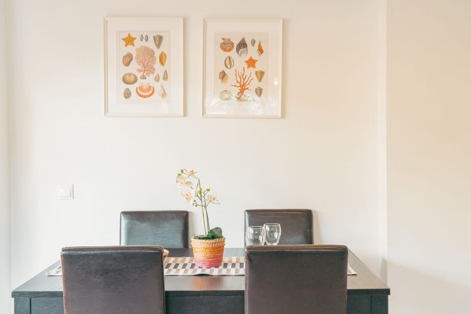 Family Apartment, 2 Bedrooms | Dining room