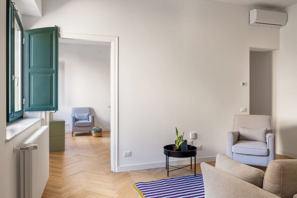 Apartment | Living area | 35-inch TV with digital channels