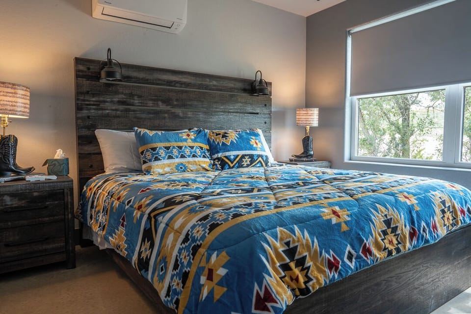 2 bedrooms, blackout drapes, iron/ironing board, free WiFi