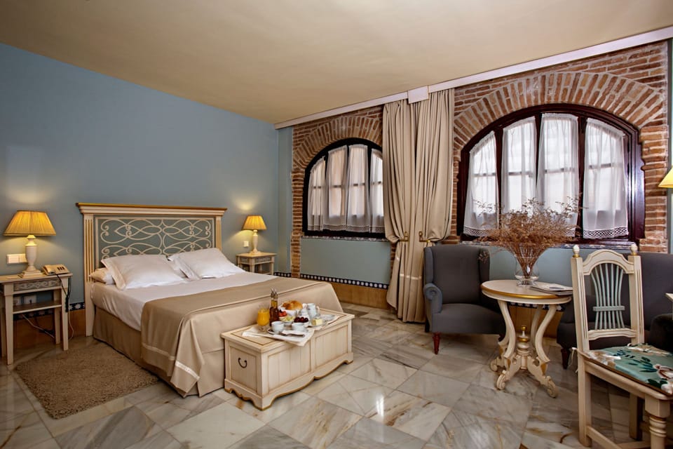 Deluxe Room | Premium bedding, down comforters, minibar, in-room safe