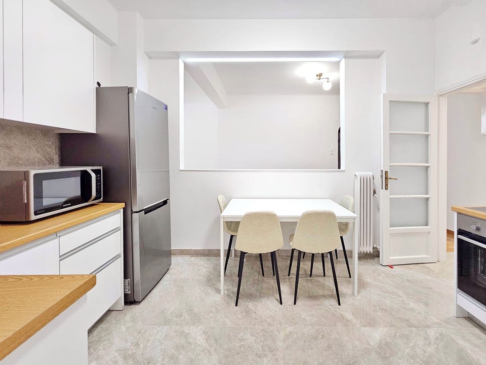 Superior Apartment, City View | Private kitchen | Full-size fridge, microwave, oven, stovetop