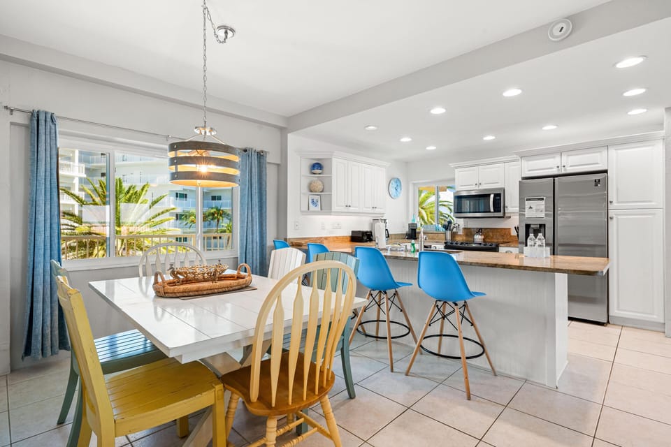 Condo, Multiple Beds (Jamaica Royale Beach View Tower - T32) | Private kitchen | Oven, toaster, cookware/dishes/utensils, paper towels