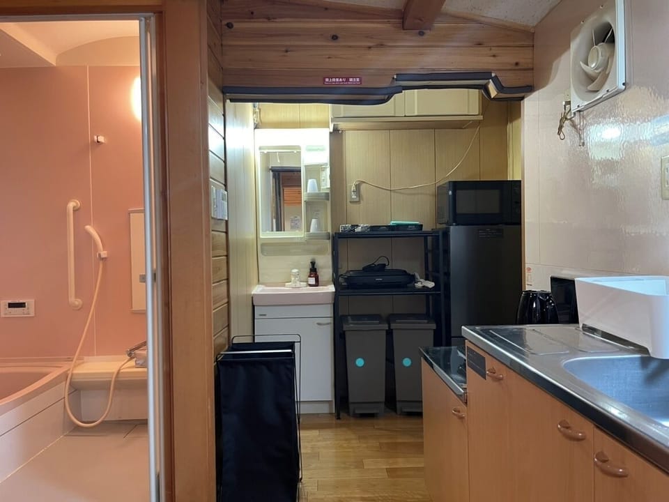 Basic House, Non Smoking | Private kitchen