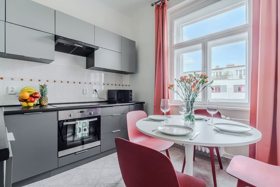 Comfort Apartment | Private kitchen | Full-size fridge, microwave, oven, stovetop