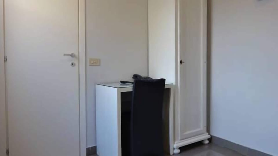 Single Room | Premium bedding, soundproofing, free WiFi