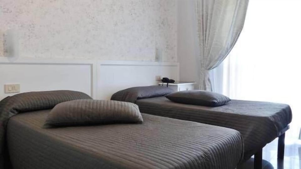 Double Room, 2 Twin Beds | Premium bedding, soundproofing, free WiFi
