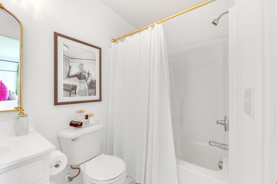 Chic Morgantown Vacation Rental - 2 Mi to Wvu! Apartment in Morgantown