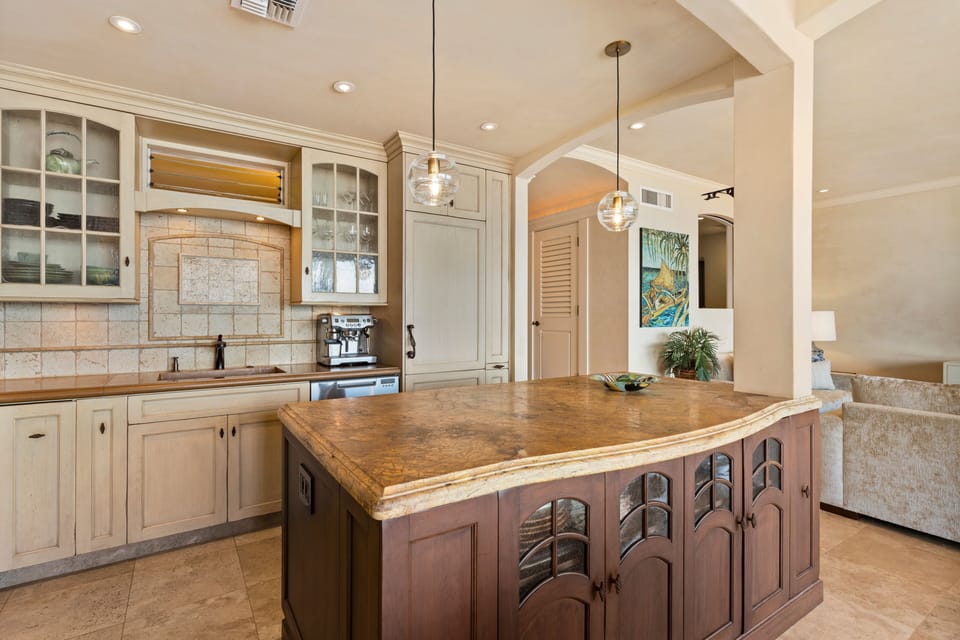 Condo, 2 Bedrooms | Interior