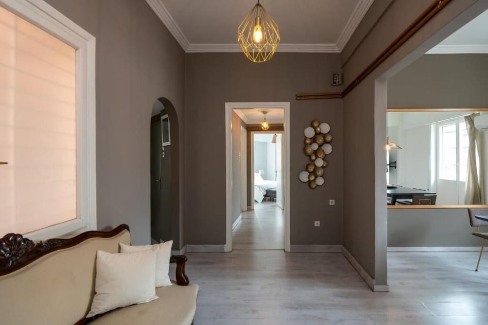 Basic Apartment, Non Smoking, Kitchen | Living area