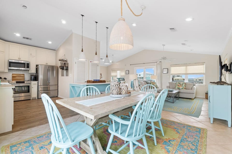 House, Multiple Beds (Bikini Bottom) | Private kitchen | Oven, toaster, paper towels