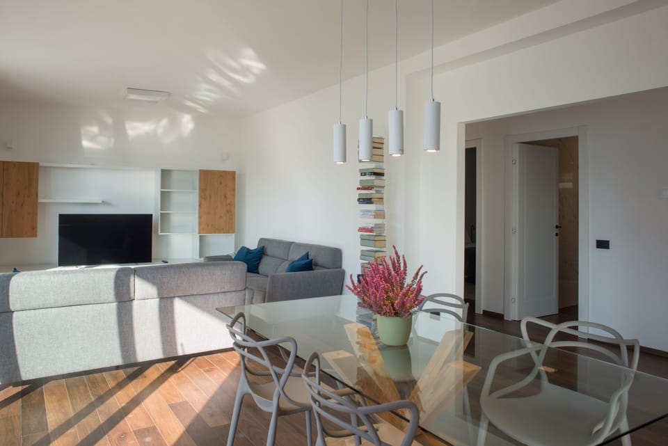 Apartment | Living area | 30-inch TV with digital channels