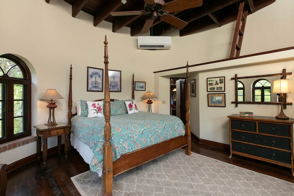 Luxury Penthouse | 1 bedroom, in-room safe, desk, iron/ironing board