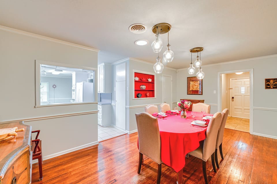 House (3 Bedrooms) | Interior