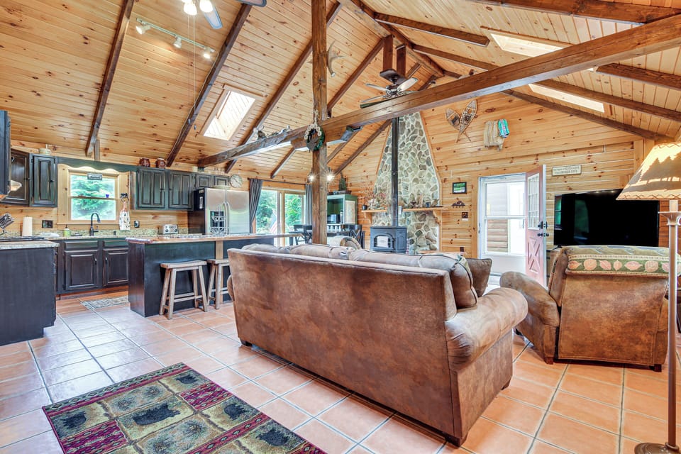 House (3 Bedrooms) | Interior