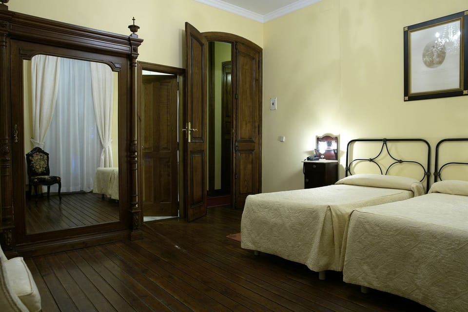 In-room safe, individually decorated, individually furnished, desk