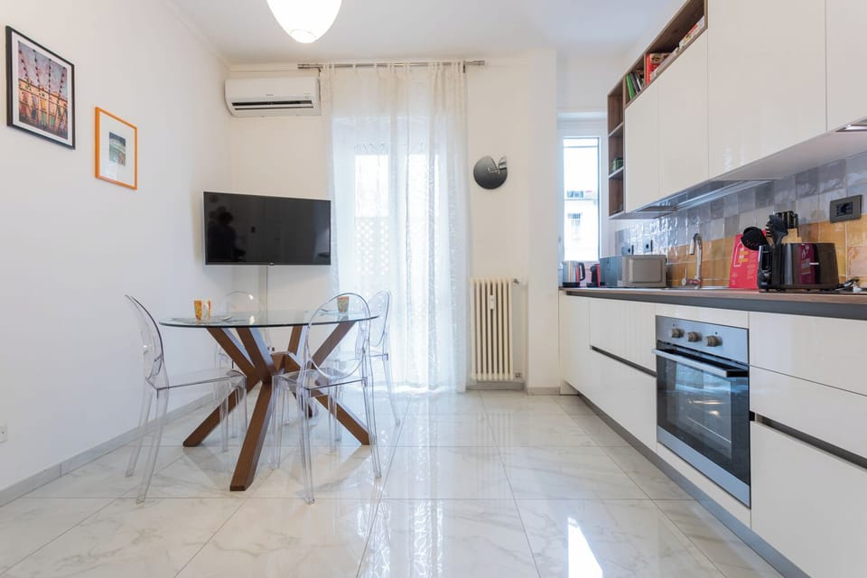 Apartment, Balcony | Living area | 35-inch TV with digital channels