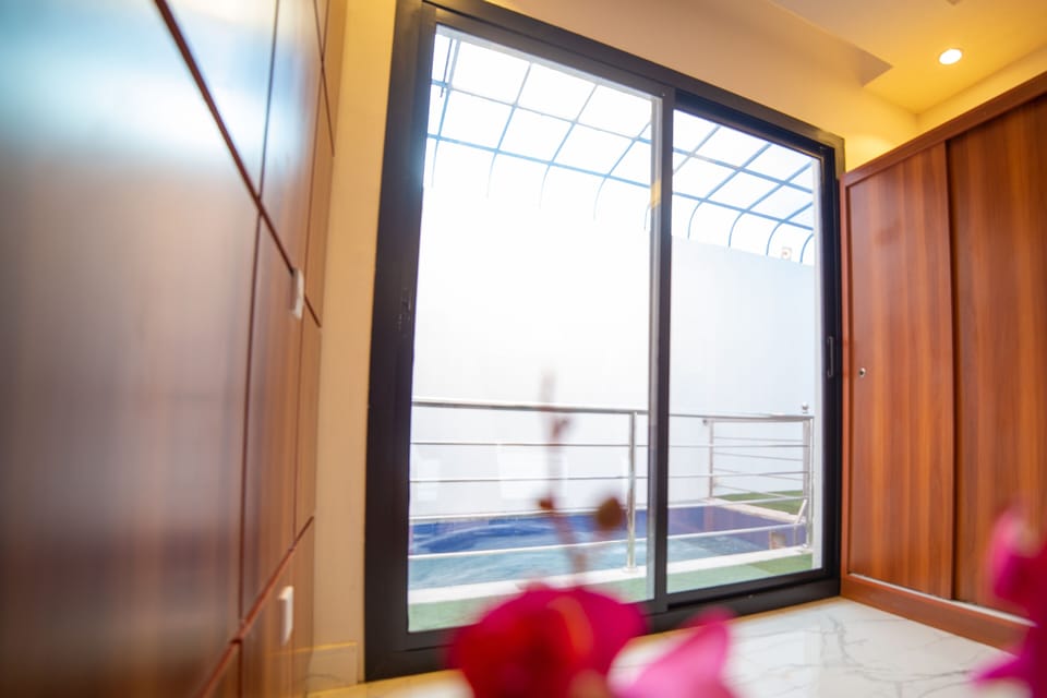 Chalet | 1 bedroom, Egyptian cotton sheets, premium bedding, soundproofing