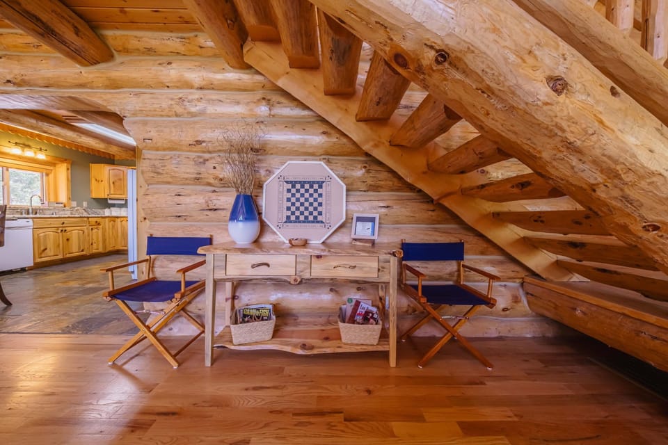 Cabin, Multiple Beds, Patio, Mountain View (Maggie’s Cabin) | Interior