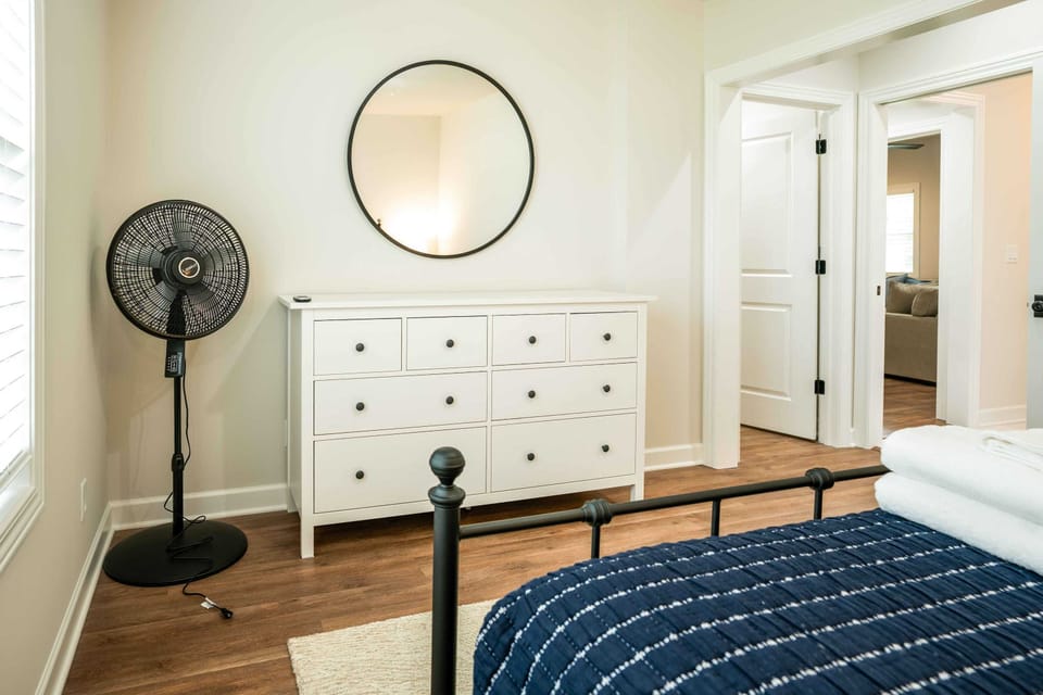House, Multiple Beds, Patio, Garden View (Shore Beats Work) | 3 bedrooms, individually decorated, individually furnished, bed sheets
