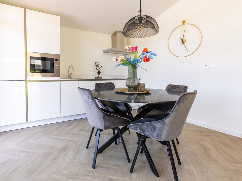 Chalet | Dining