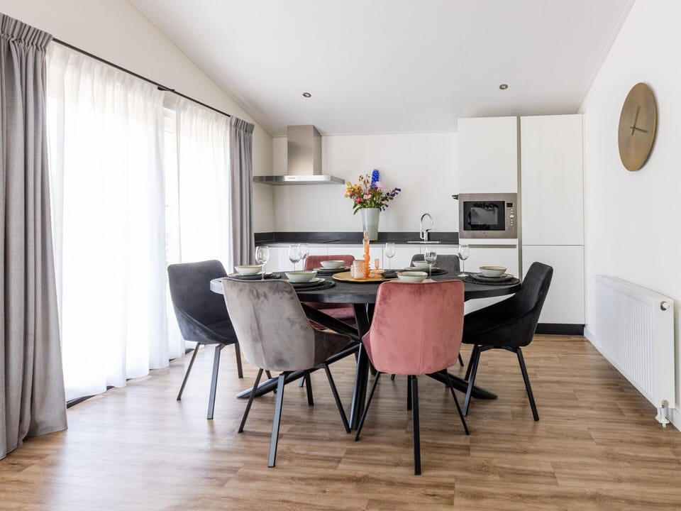 Chalet | Dining