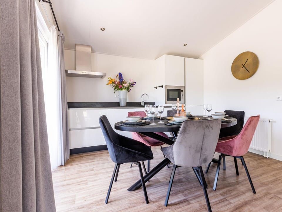 Chalet | Dining