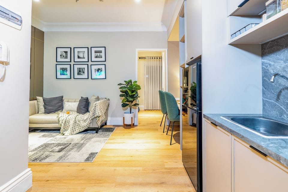 Deluxe Apartment, 1 Bedroom, City View | Private kitchen