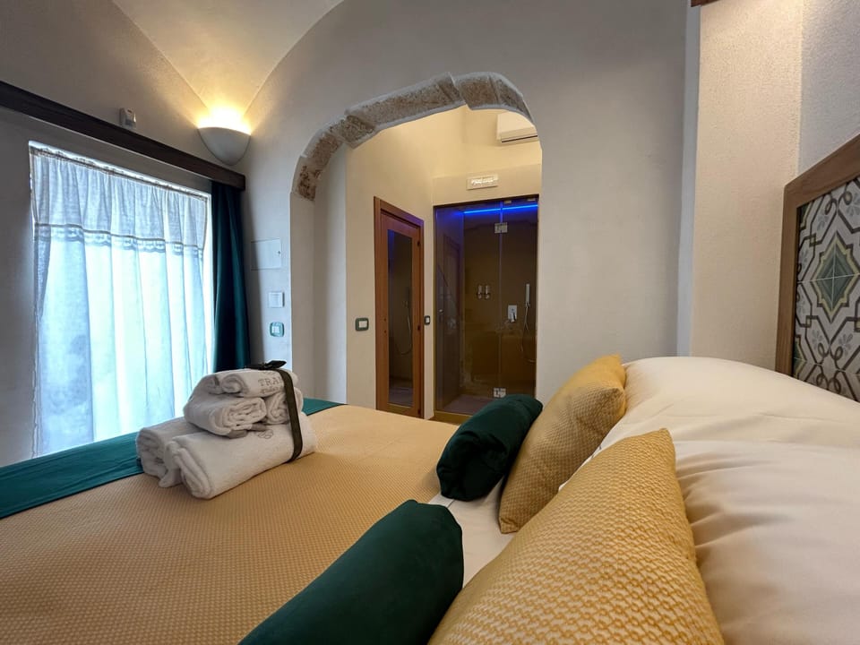 Deluxe Double Room, Patio, City View | Free minibar items, soundproofing, free WiFi, bed sheets