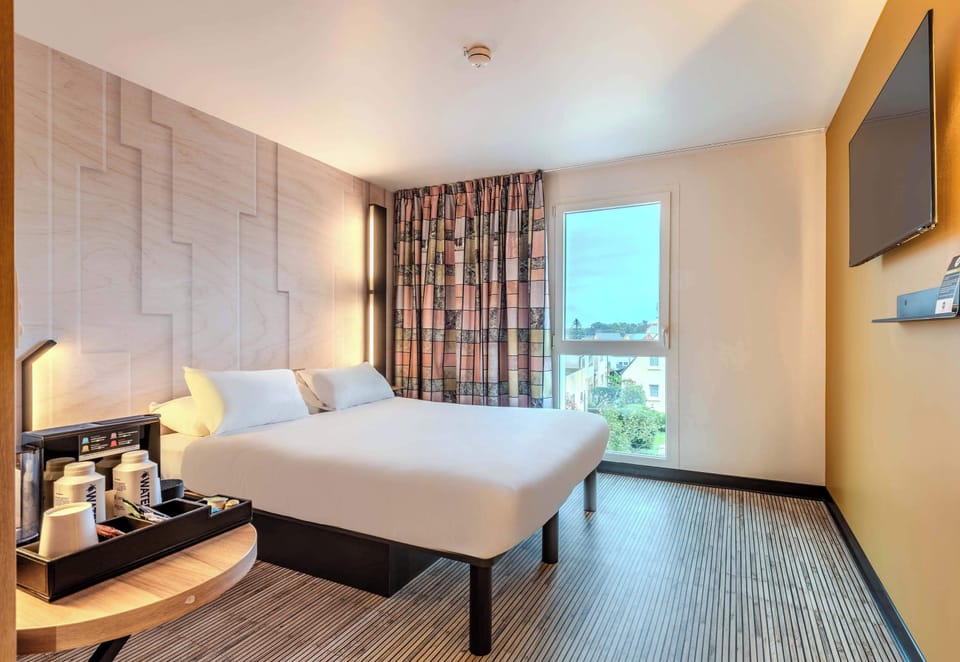 Comfort Double Room, Non Smoking | Desk, free WiFi, bed sheets