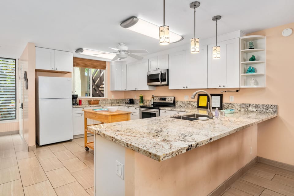 Condo, 2 Bedrooms | Private kitchen | Coffee/tea maker, fridge, oven, toaster
