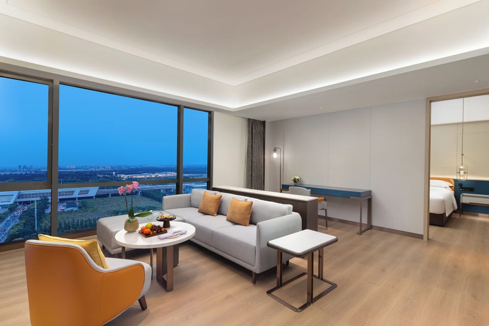 Suite, 1 King Bed | Iron/ironing board