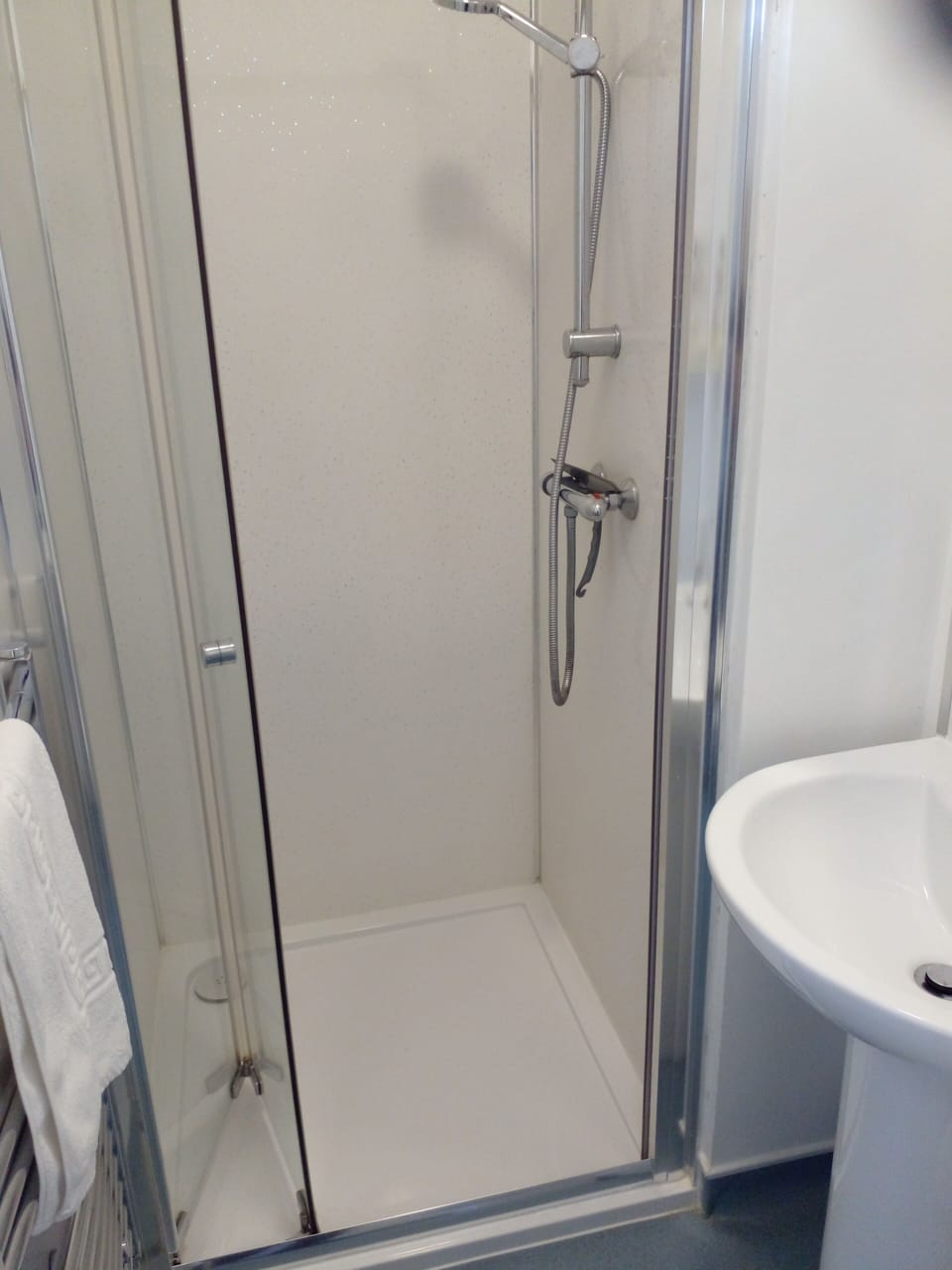 Room (3) | Iron/ironing board, WiFi (free), individually decorated