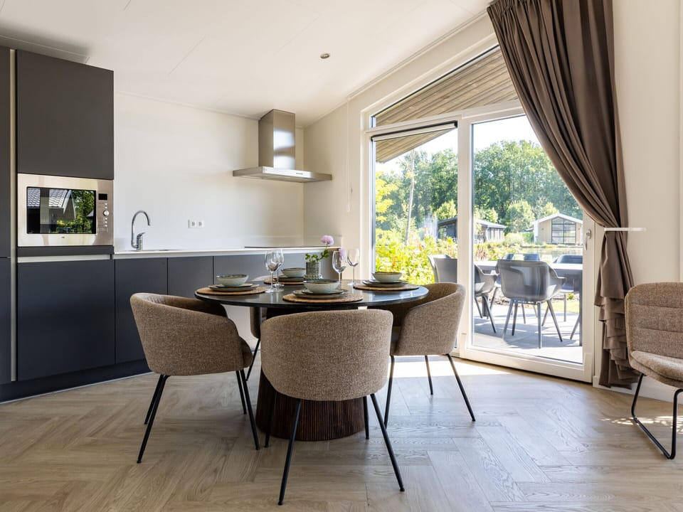Chalet | Dining
