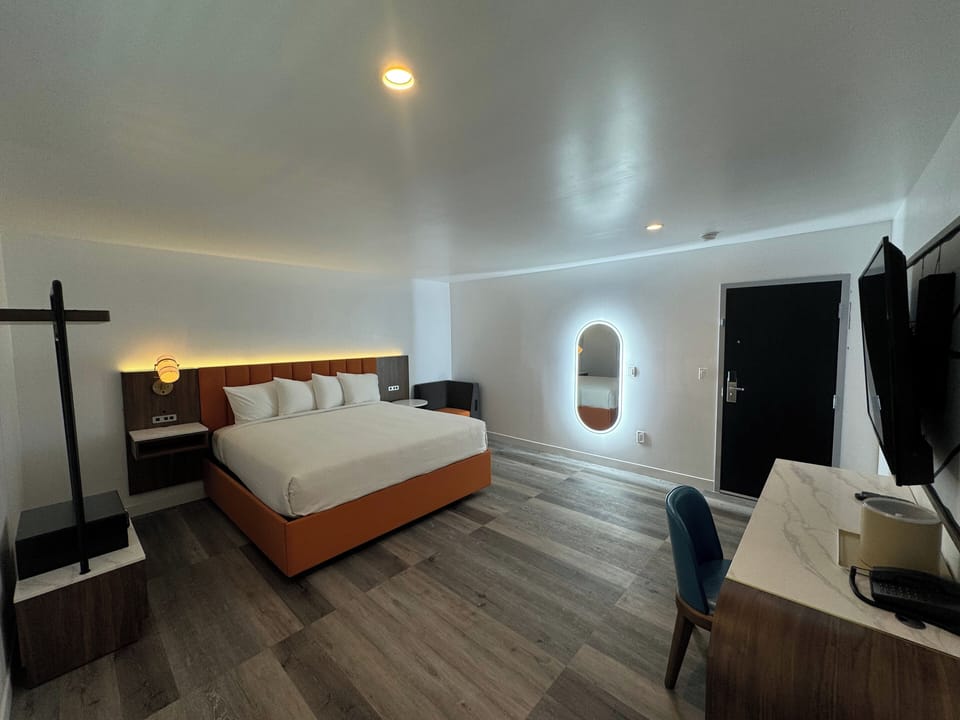 Comfort Single Room | In-room safe, free WiFi