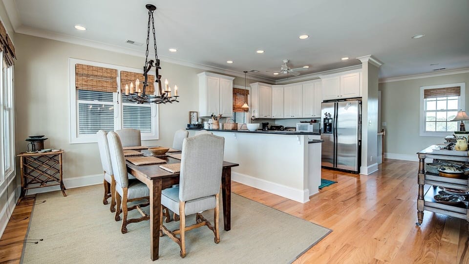 House, 4 Bedrooms | Private kitchen | Coffee/tea maker, fridge, oven, toaster