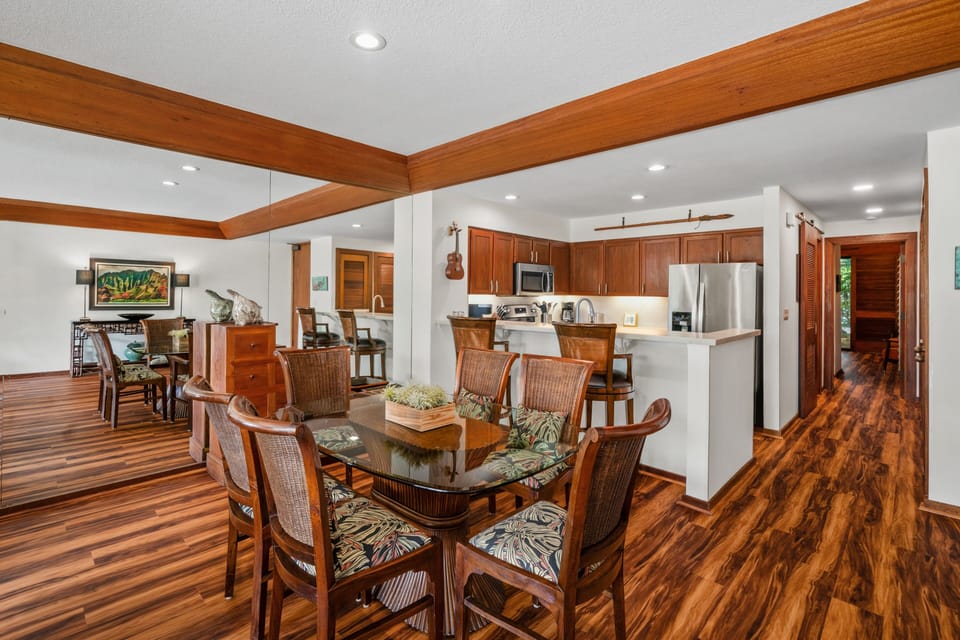Townhome, 1 Bedroom | Dining