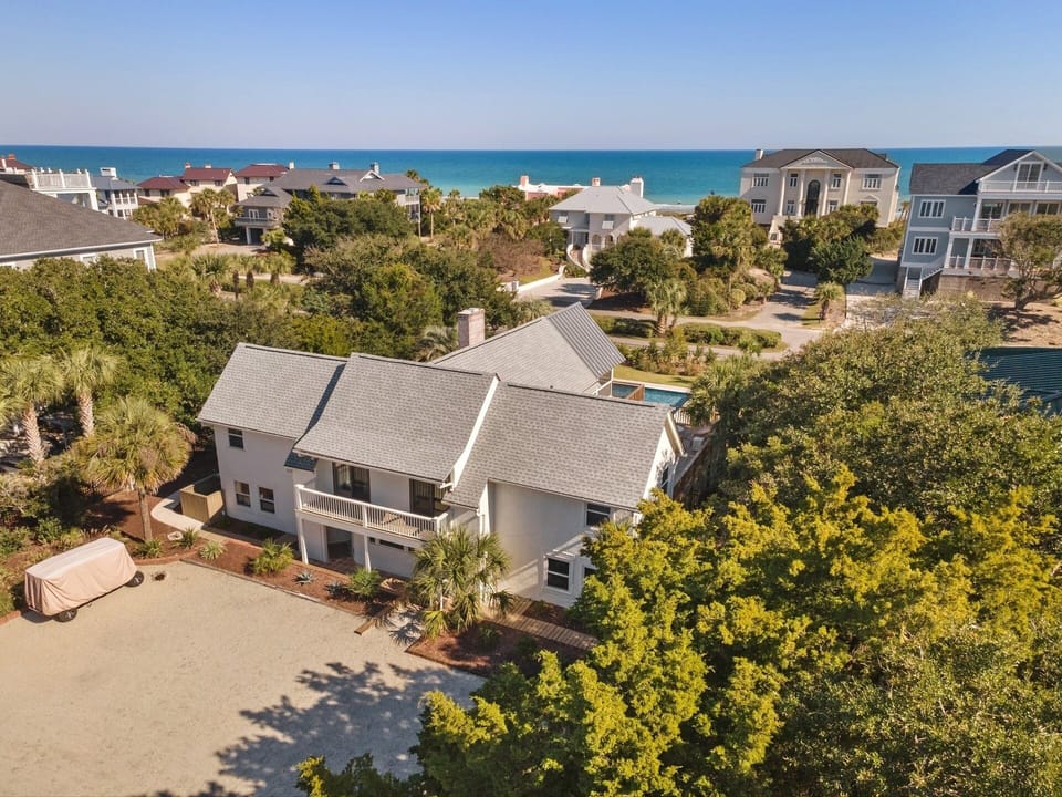 House, 6 Bedrooms | Exterior