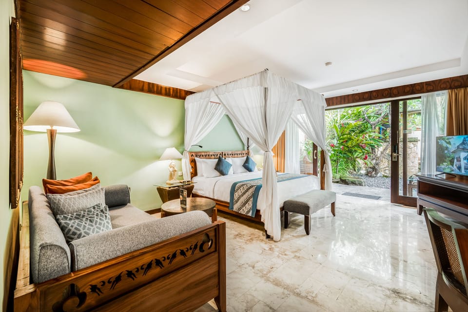 Suite, Private Pool | In-room safe, desk, iron/ironing board, free WiFi