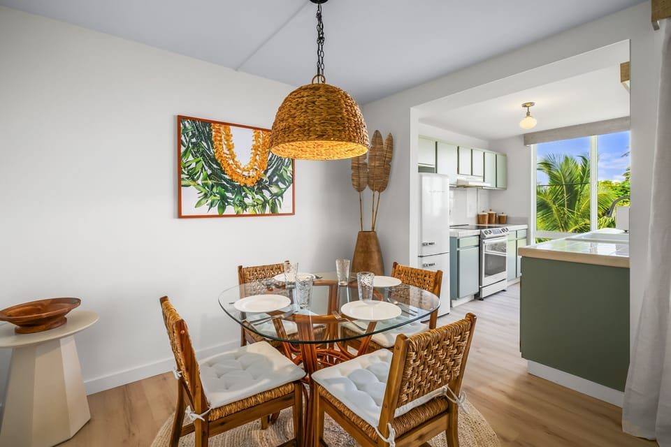 Condo, 1 Bedroom | Dining