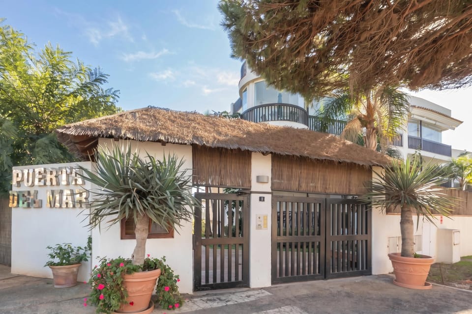 Family Apartment, 2 Bedrooms, 2 Bathrooms (Puerta del mar 2 Mijas) | Property entrance
