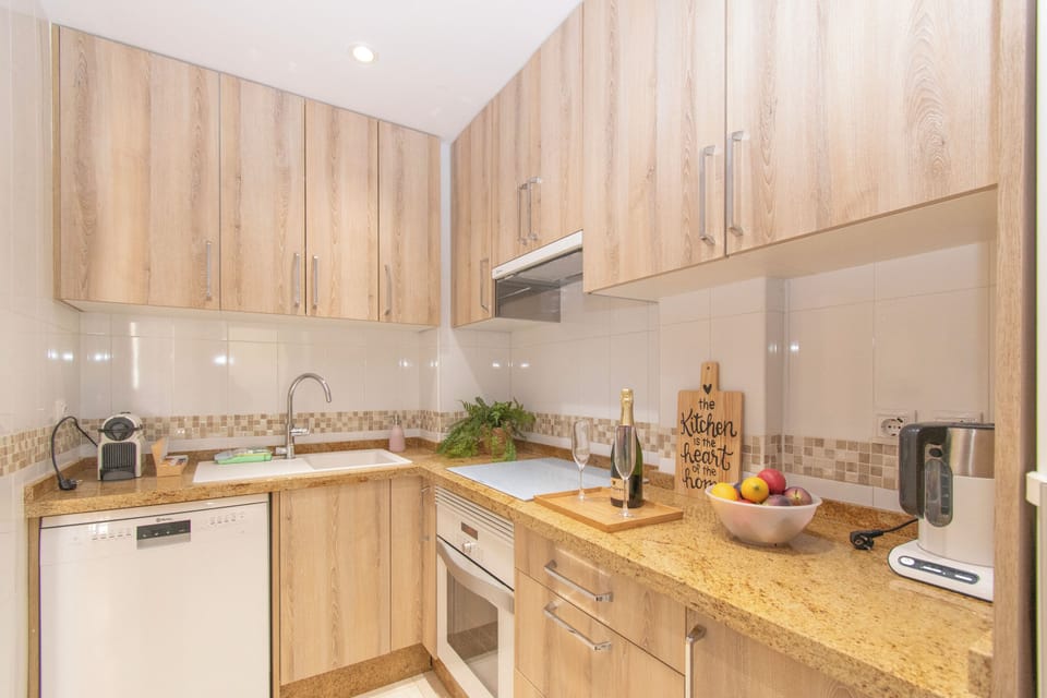 Honeymoon Apartment, 2 Bedrooms, 2 Bathrooms, Mountainside (Paraiso De Riviera) | Private kitchen