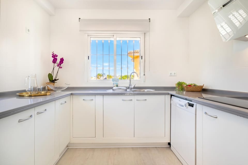 Honeymoon Villa, Multiple Bedrooms (Villa Caribe Playa) | Private kitchen | Fridge, microwave, oven, stovetop