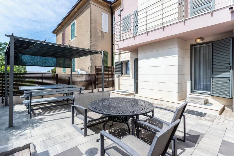 Villa | Outdoor dining