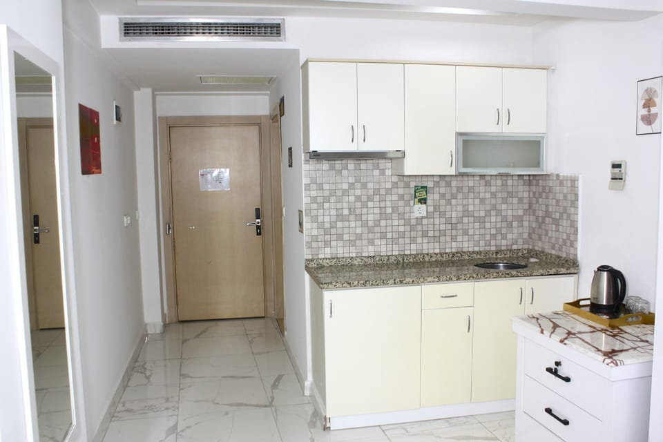 Standard Triple Room | Private kitchen