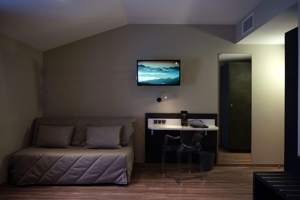 Family Room (4 pax) | Premium bedding, in-room safe, individually furnished, desk