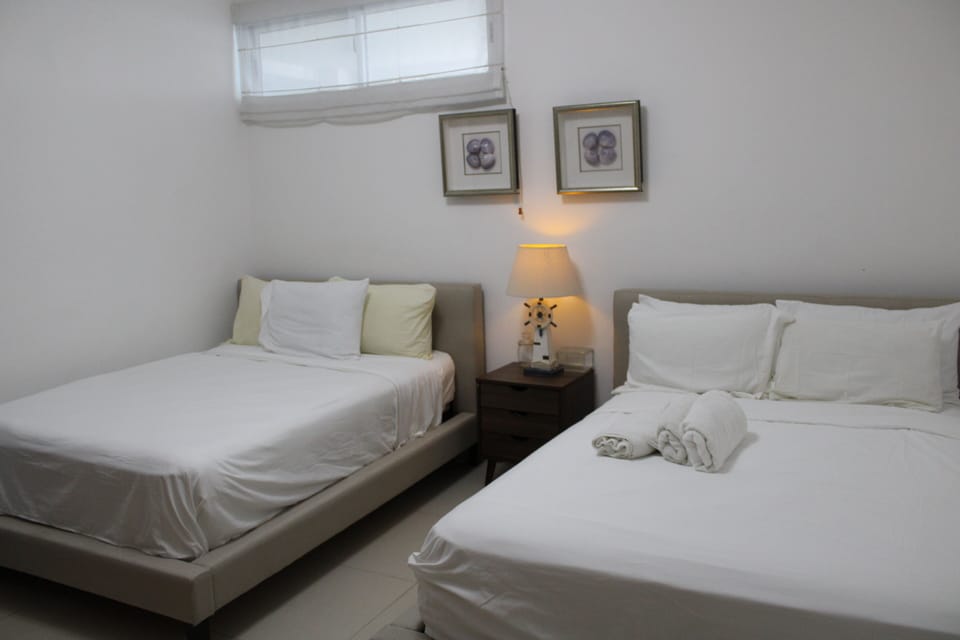 Exclusive Apartment | 2 bedrooms, in-room safe, iron/ironing board, WiFi (free)
