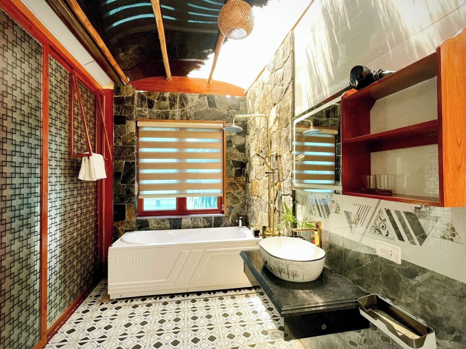 Bungalow, Lake View | Bathroom | Slippers