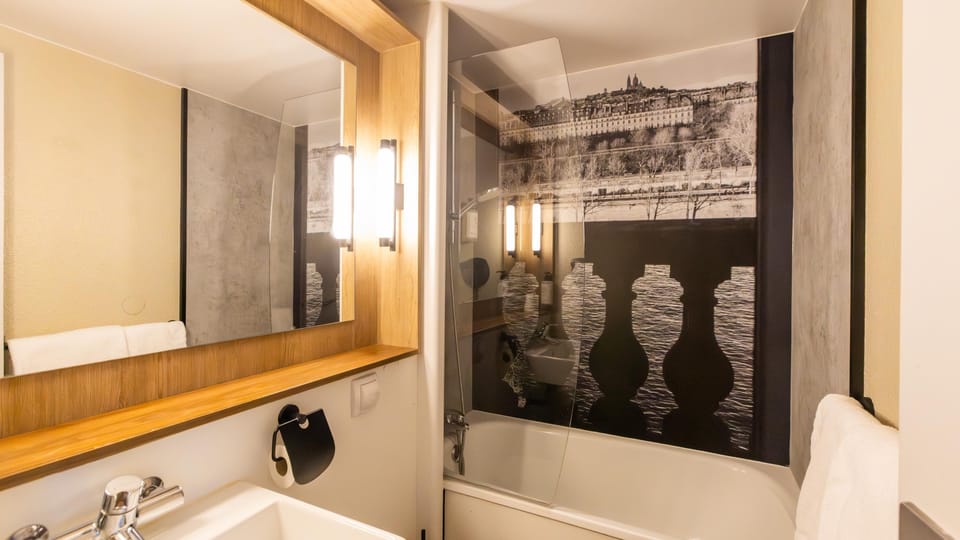 Eco-friendly toiletries, hair dryer, towels