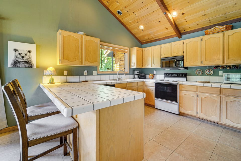 House (3 Bedrooms) | Interior